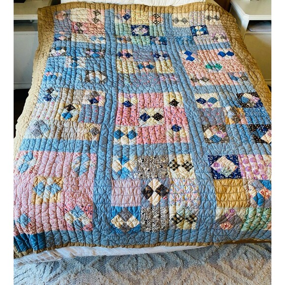Quilt vintage twin size hand stitched 72 x 87 patchwork - Picture 1 of 12